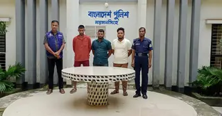 ময়মনসিংহে ছিনতাইয়ের ঘটনায় মালামালসহ গ্রেপ্তার ৩
